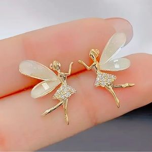 Disney Tinkerbelle FAIRY EARRINGS NWT